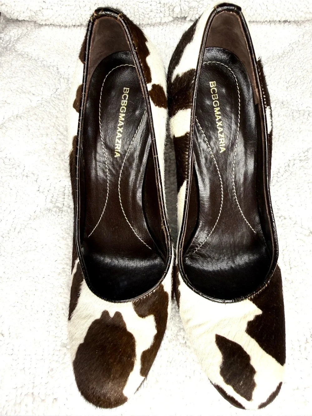 BCBGMAXAZRIA Cow Print Pumps Brown Cream Haircalf Heels 6.5 Made in Italy